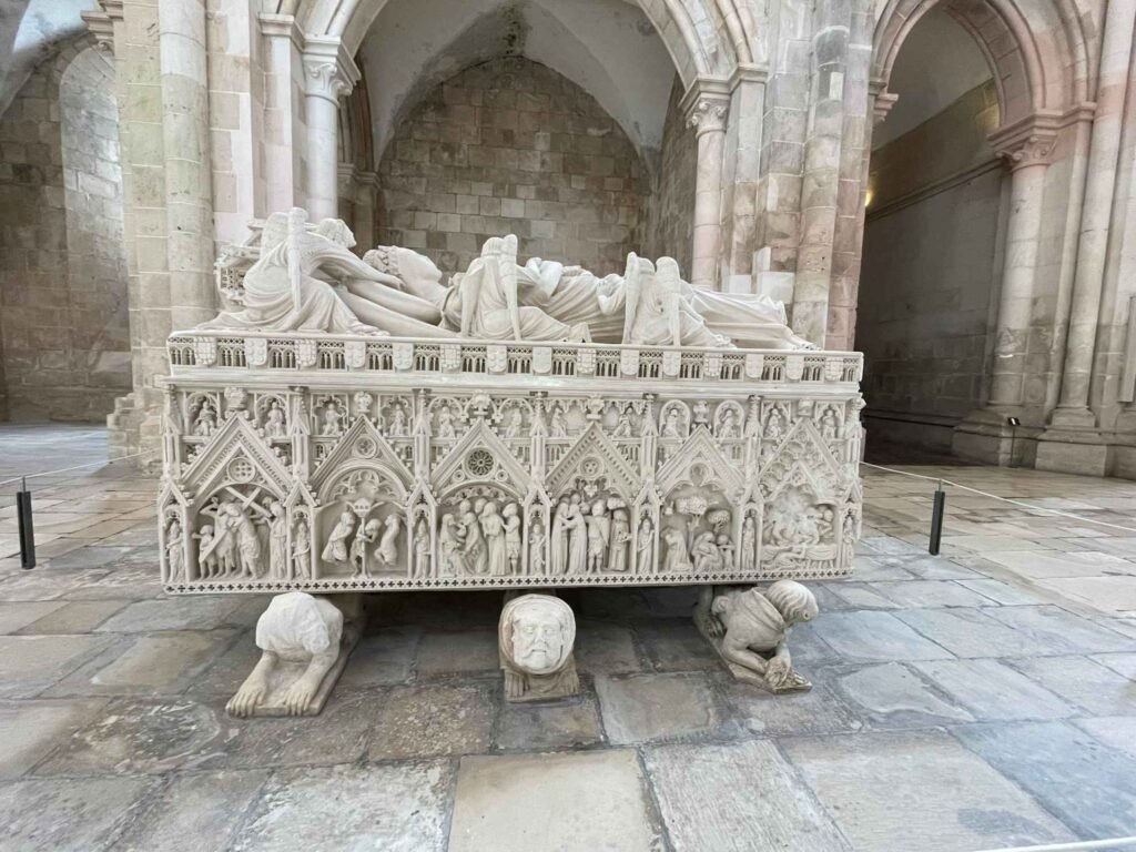 Tumulo de Inês de Castro